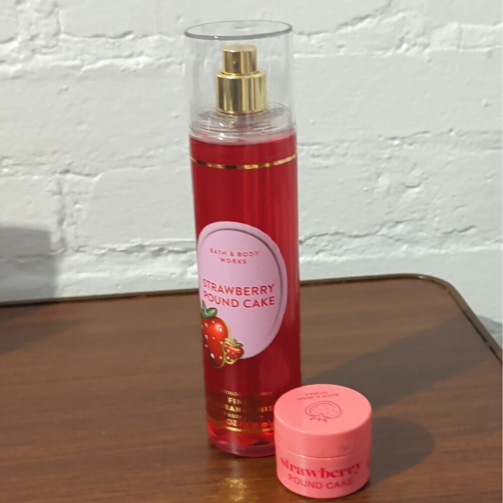 Bath & Body Works Strawberry Pound Cake Fine Fragrance Mist 8 fl oz